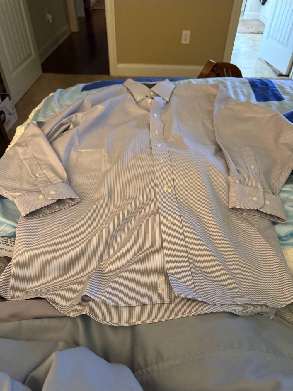 Stafford performance Men's Lt Blue Striped Button-Down LS Dress Shirt-17 (32-33)